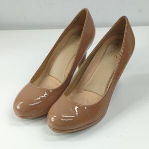 New Naturalizer Michelle Almond Toe Pumps Size 8 Wide